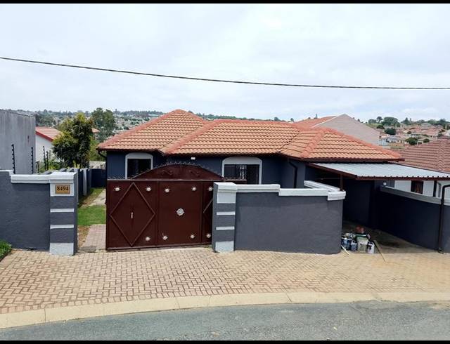 2 BEDROOM HOUSE FOR SALE IN COSMO CITY